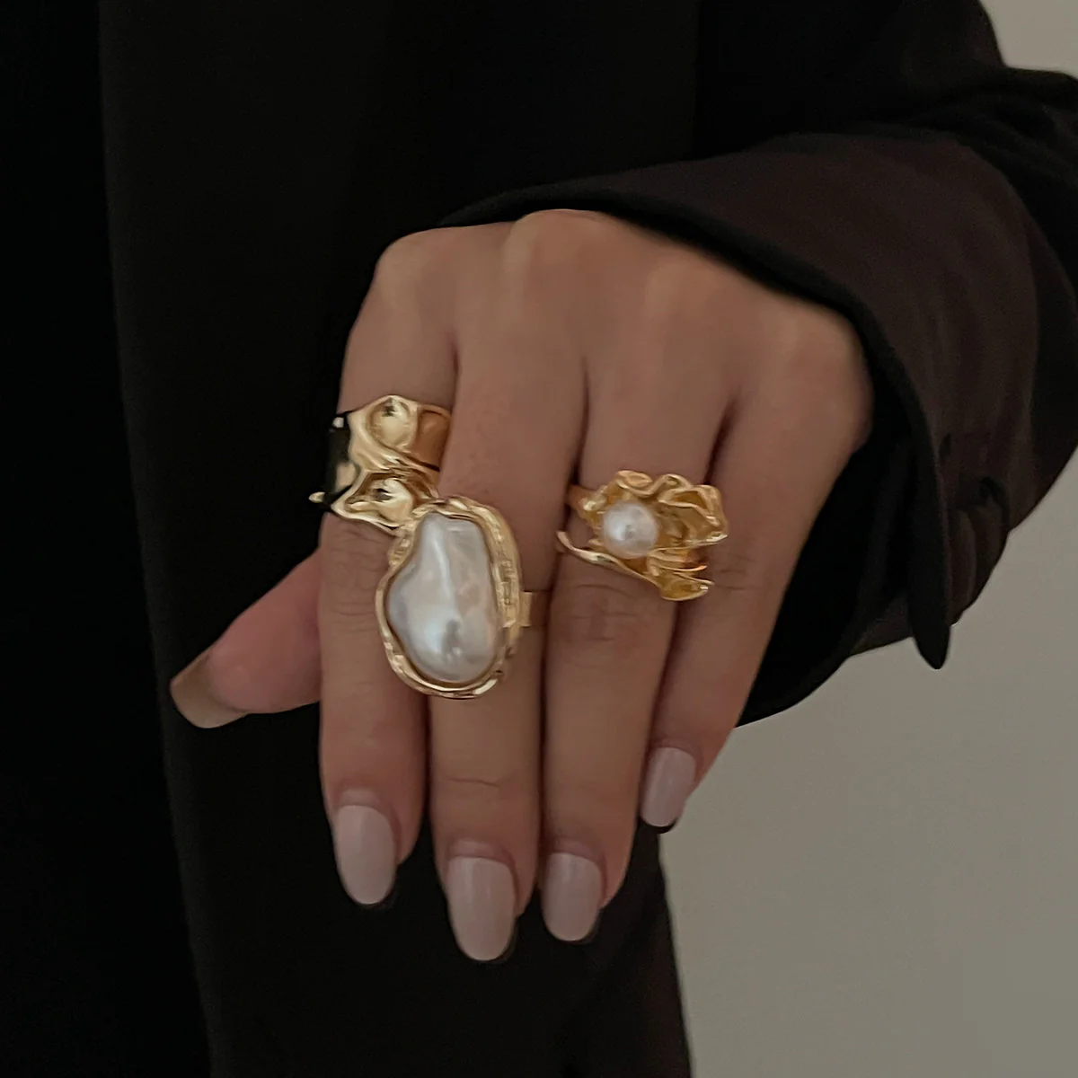3-Piece Liquid Metal Baroque Pearl Hug Ring Set - Image 2