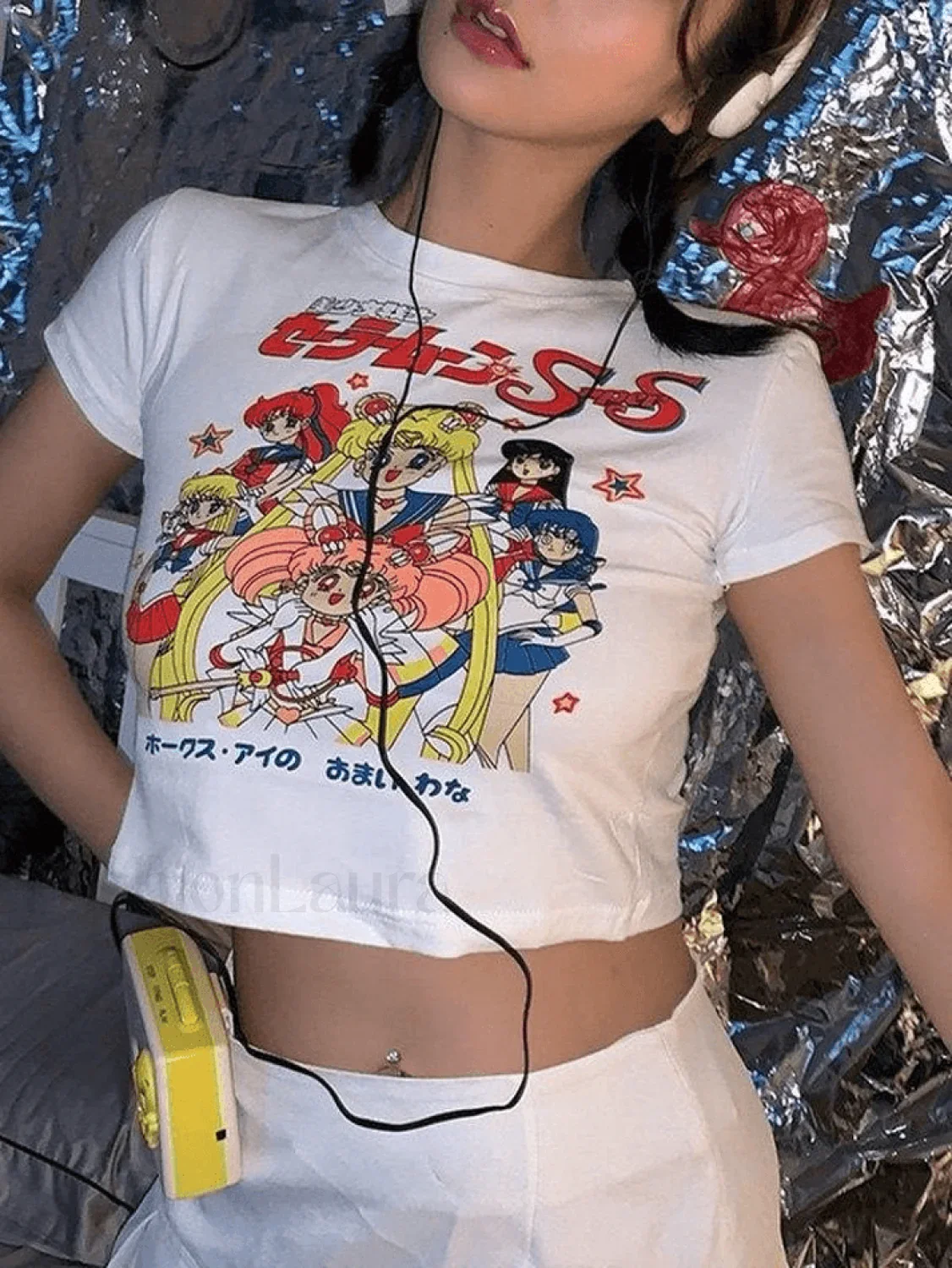 Anime Graphic Crop Top - Image 4