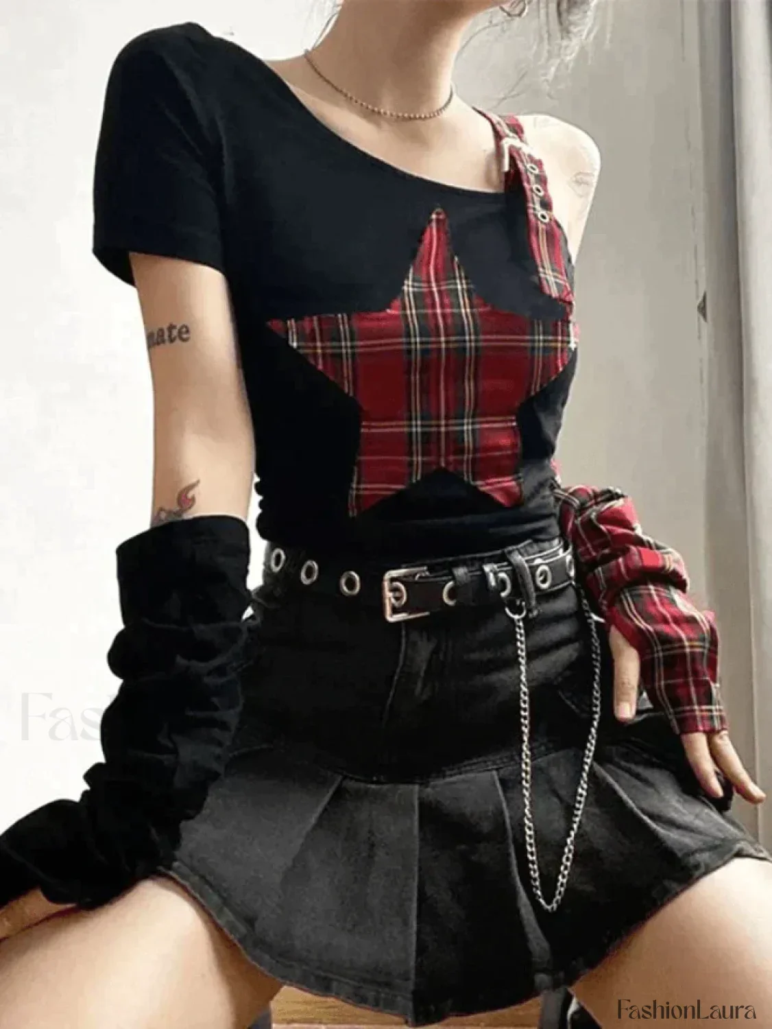 Arm Gloves Cold Shoulder Star Black Crop Top - Image 10