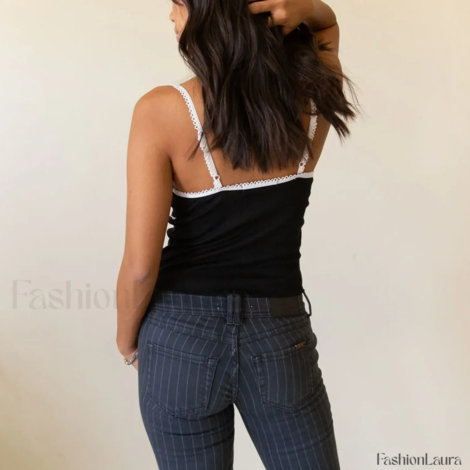 Bow V-Neck Club Crop Top - Image 17