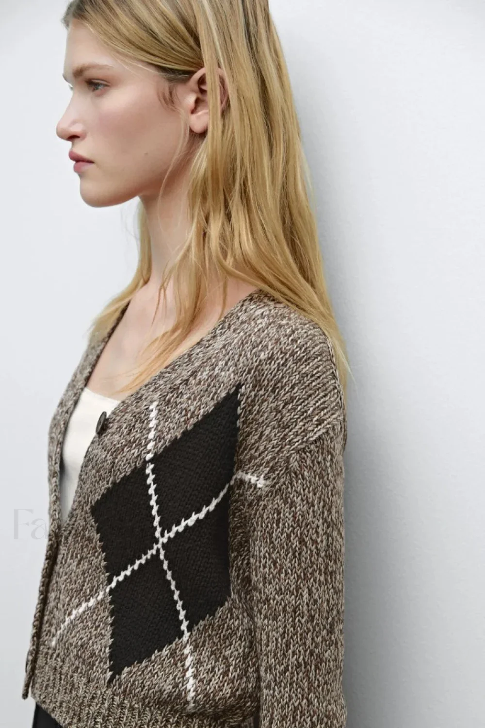 Brown Diamond Knit Cardigan - Image 3