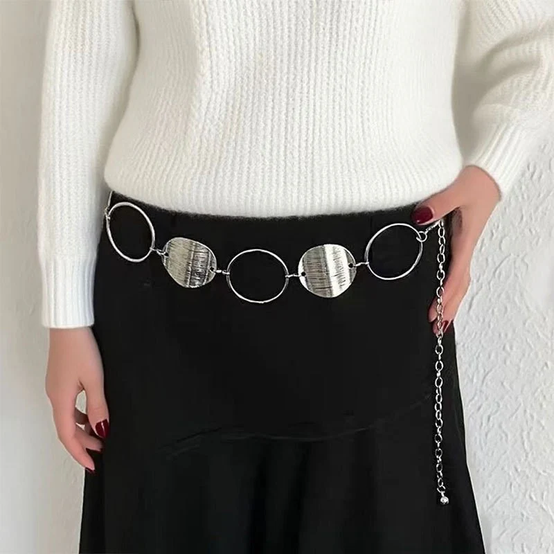 Chic Large Ring Hollow Metal Waist Chain - Image 2