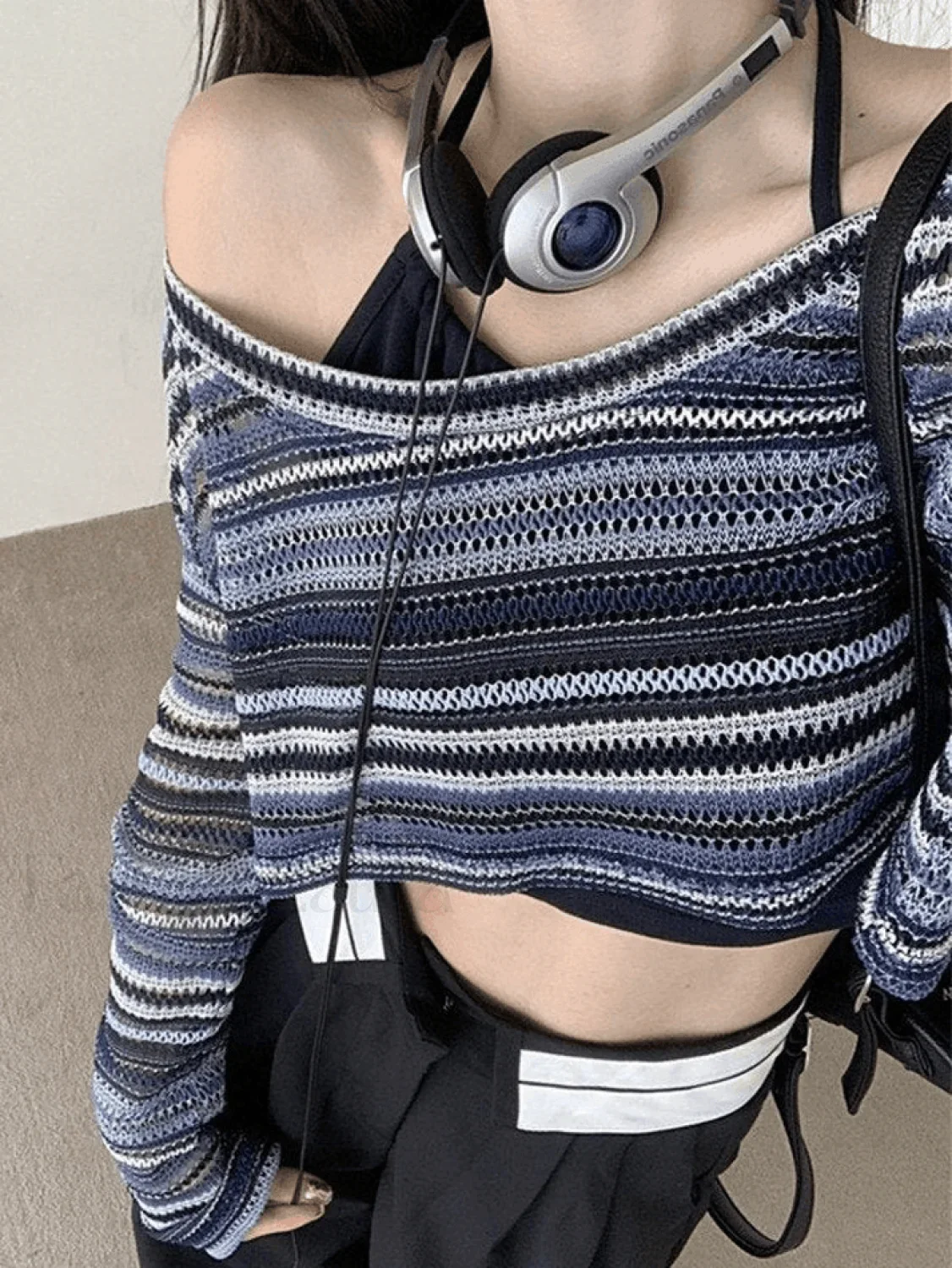 Contrast Striped Crochet Knit Crop Top - Image 3