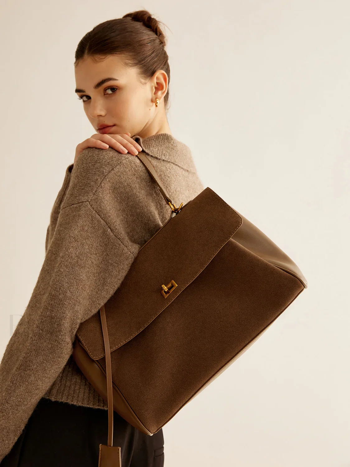 Utility Large Capacity Flap Shoulder Bag - Image 16