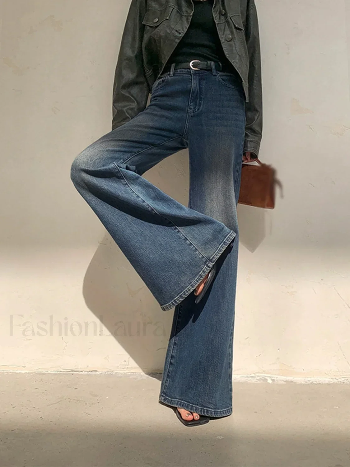 Vintage Low Rise Washed Wide Leg Jeans - Image 12