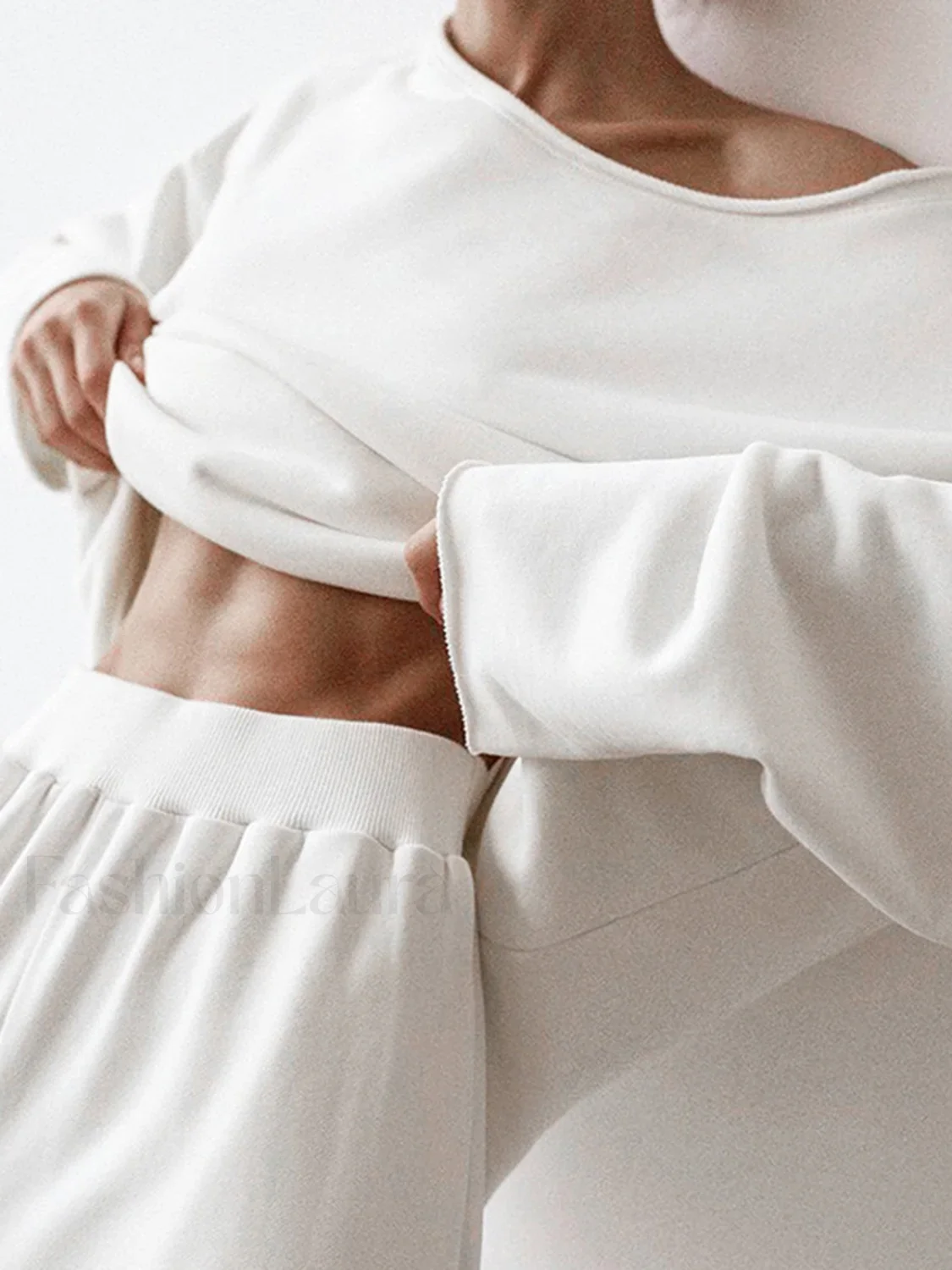 Asymmetrical Off Shoulder Solid Sweatshirt - Image 10