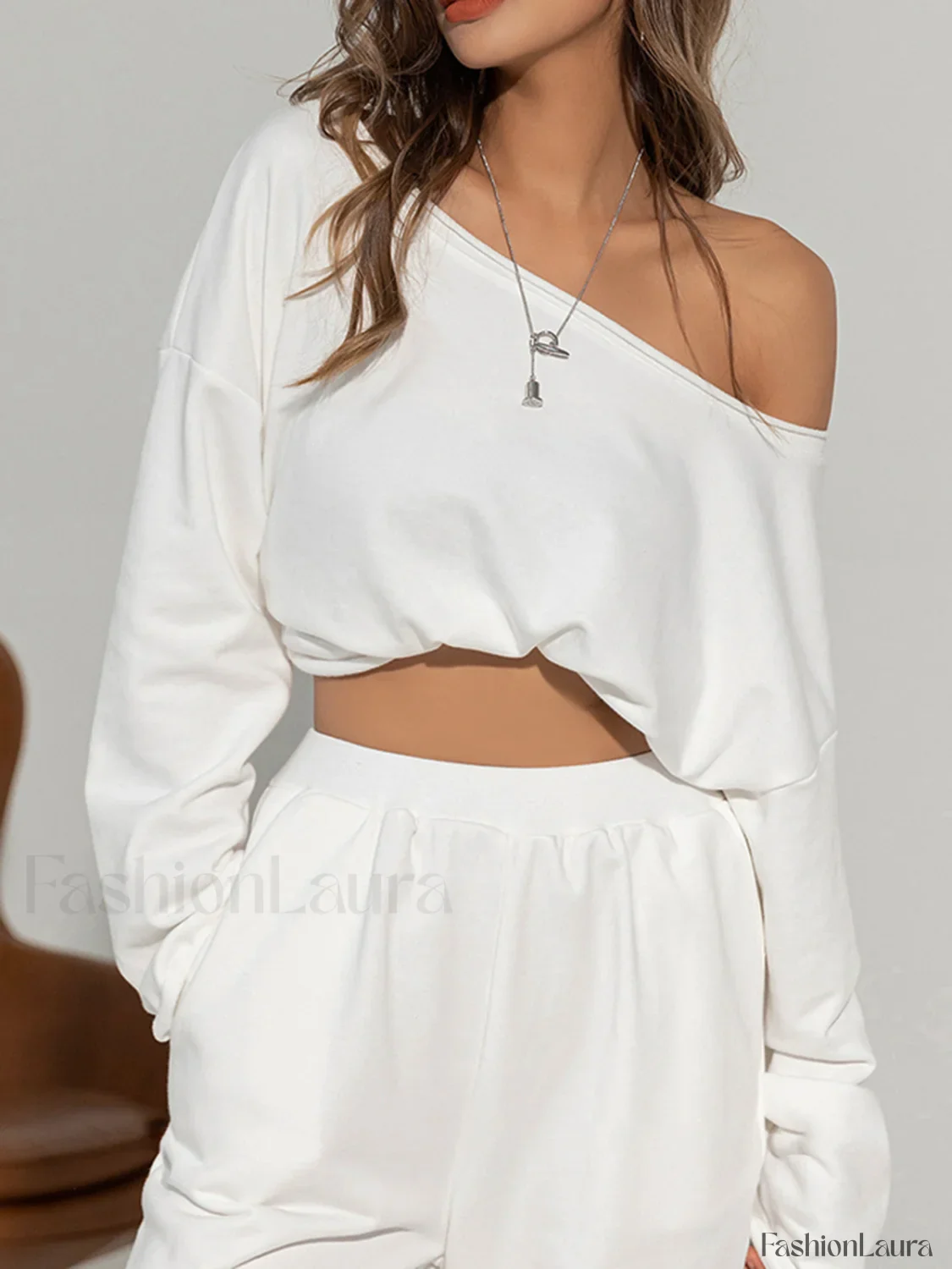 Asymmetrical Off Shoulder Solid Sweatshirt - Image 17