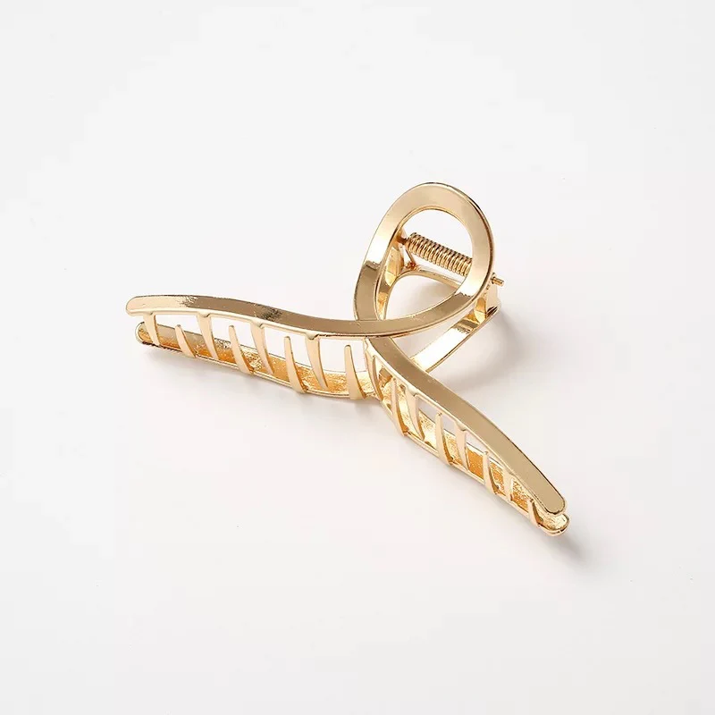 Elegant Minimalist Metal Hair Claw - Image 2