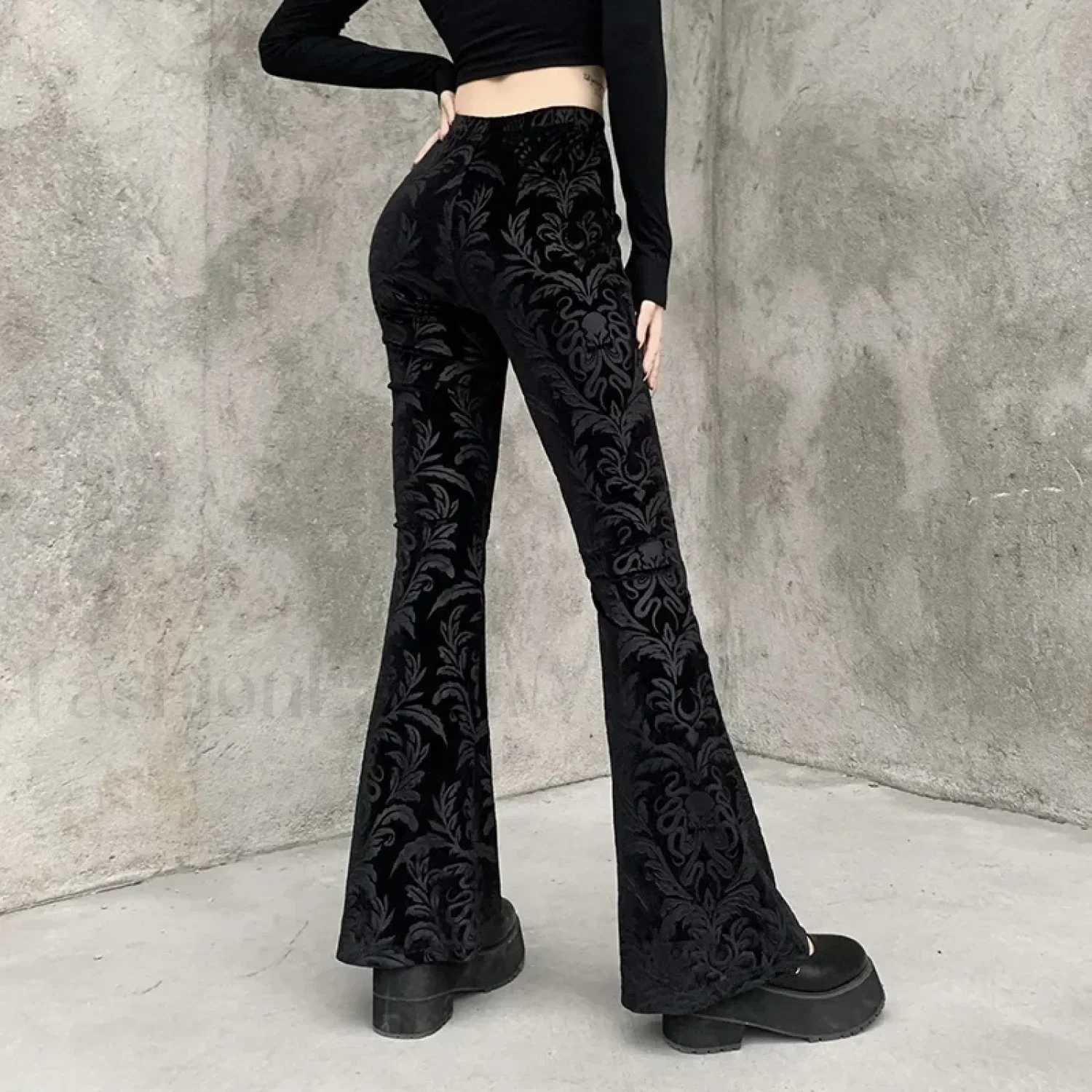 Retro Print Black Pants for Halloween Celebrations - Image 11