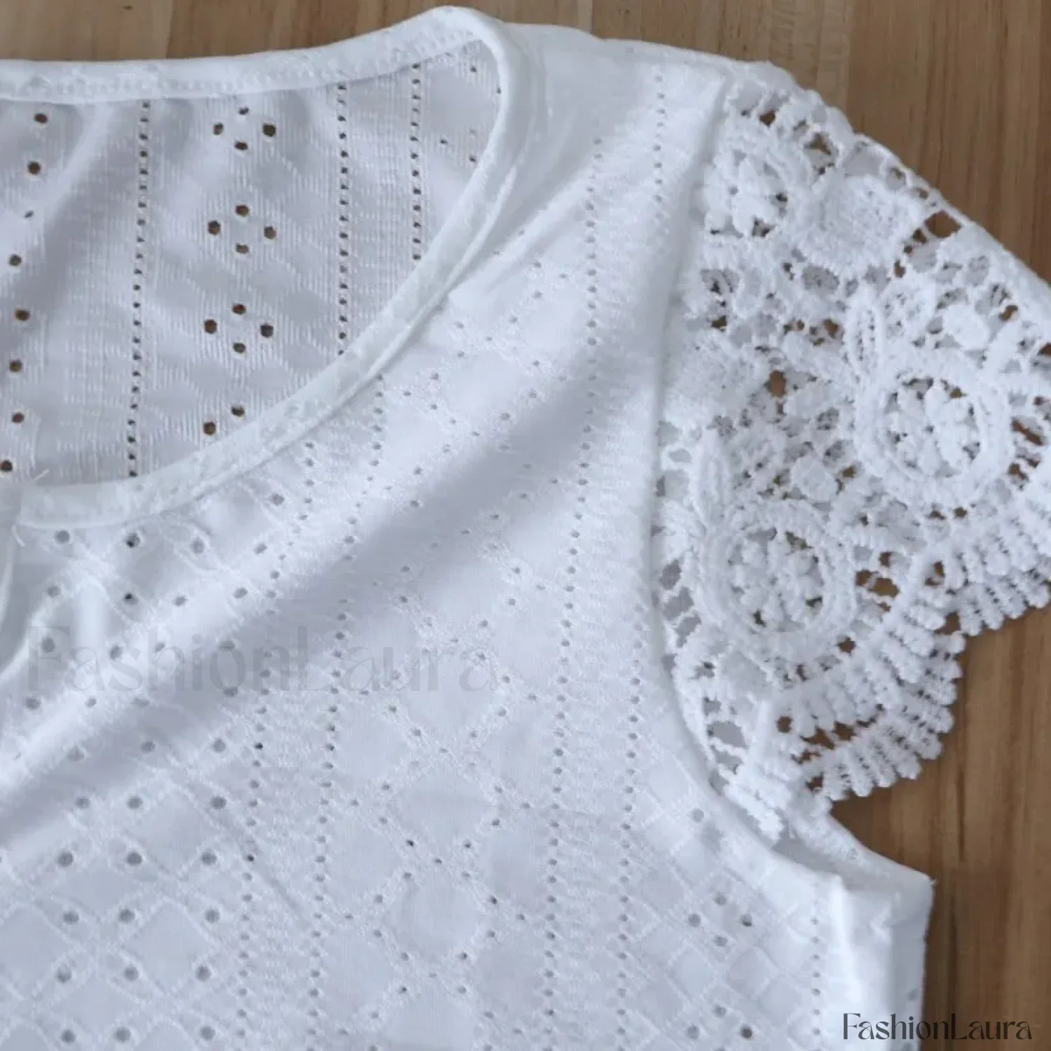 Summer Fashion Lace Buttoned Casual Plain Blouse - Image 15