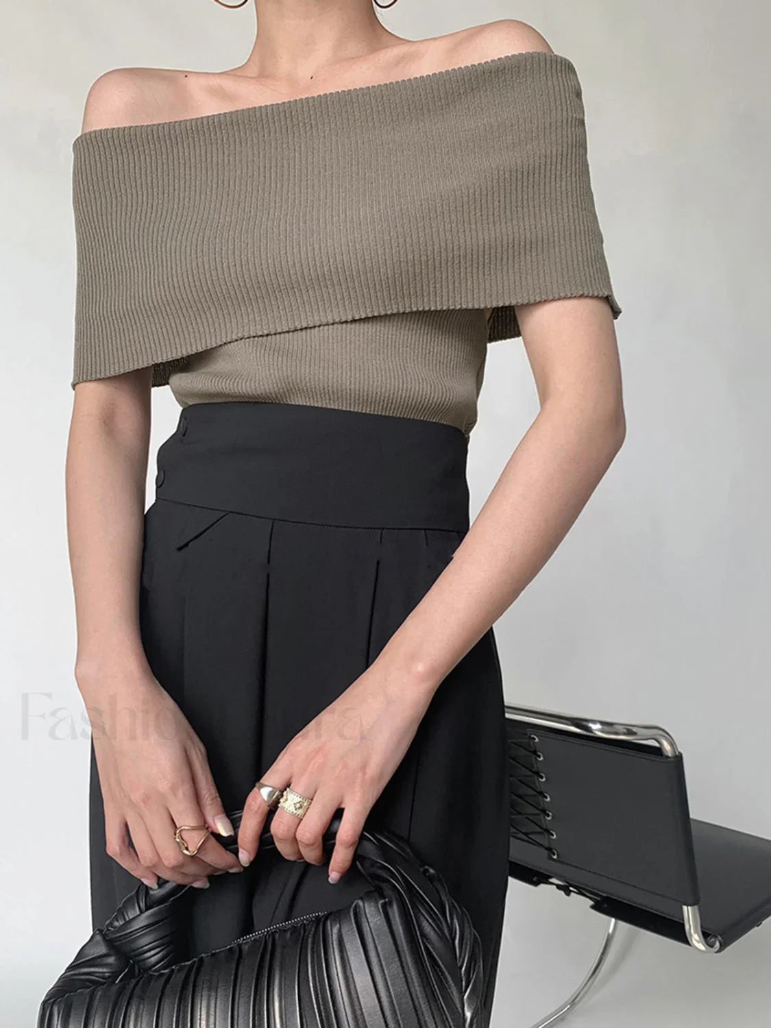 Off-Shoulder Stretch Graceful Knit Top - Image 5