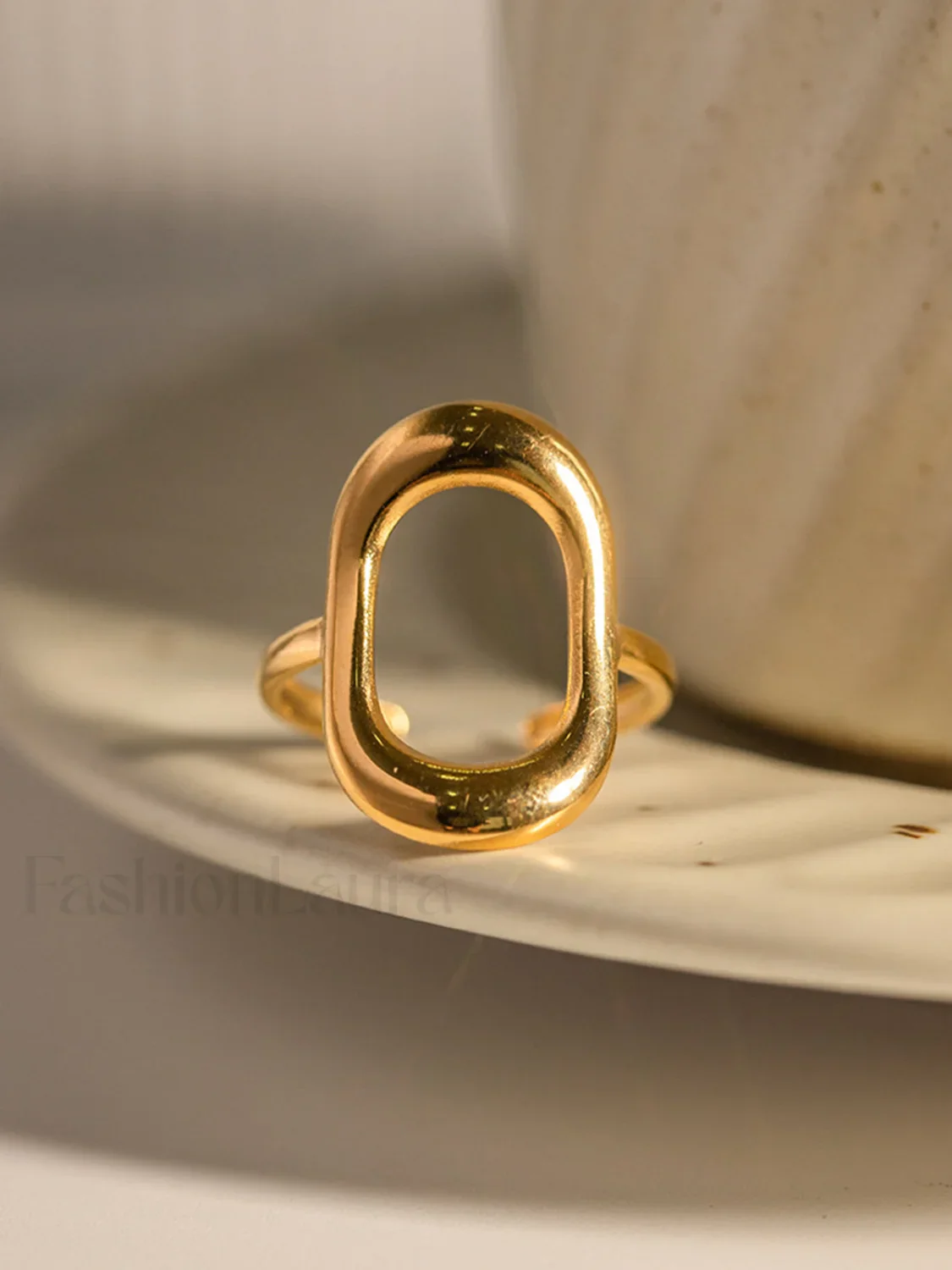 Minimalist Charming Window Ring - Image 2