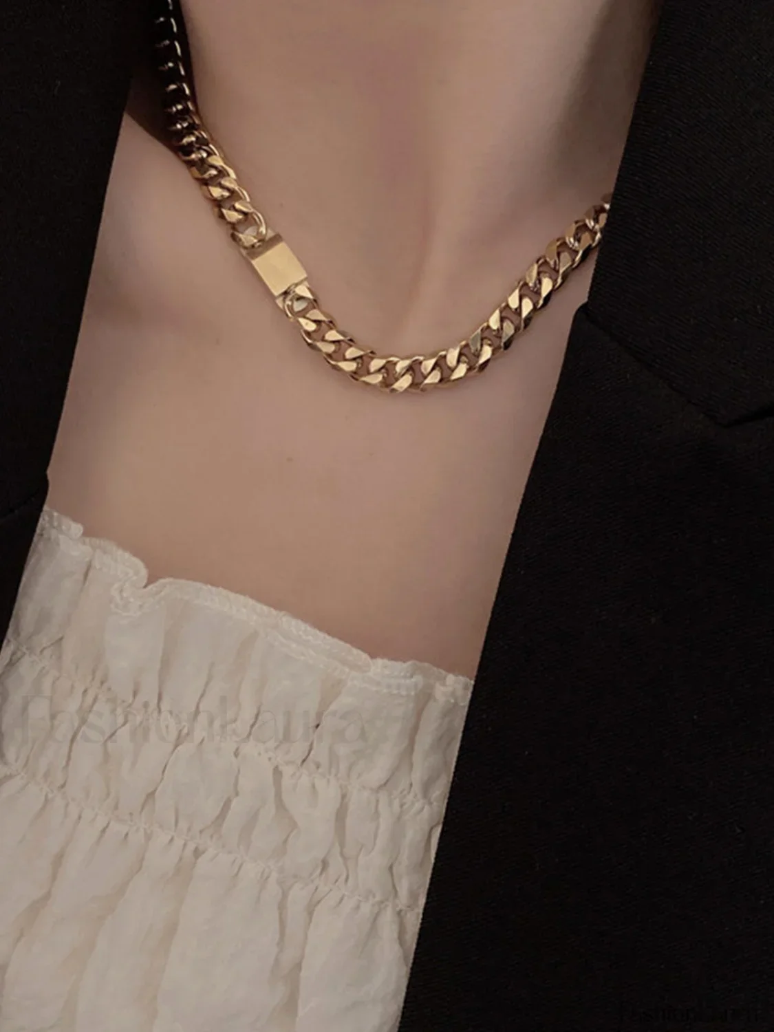 Minimalist Charming Chain Necklace - Image 7