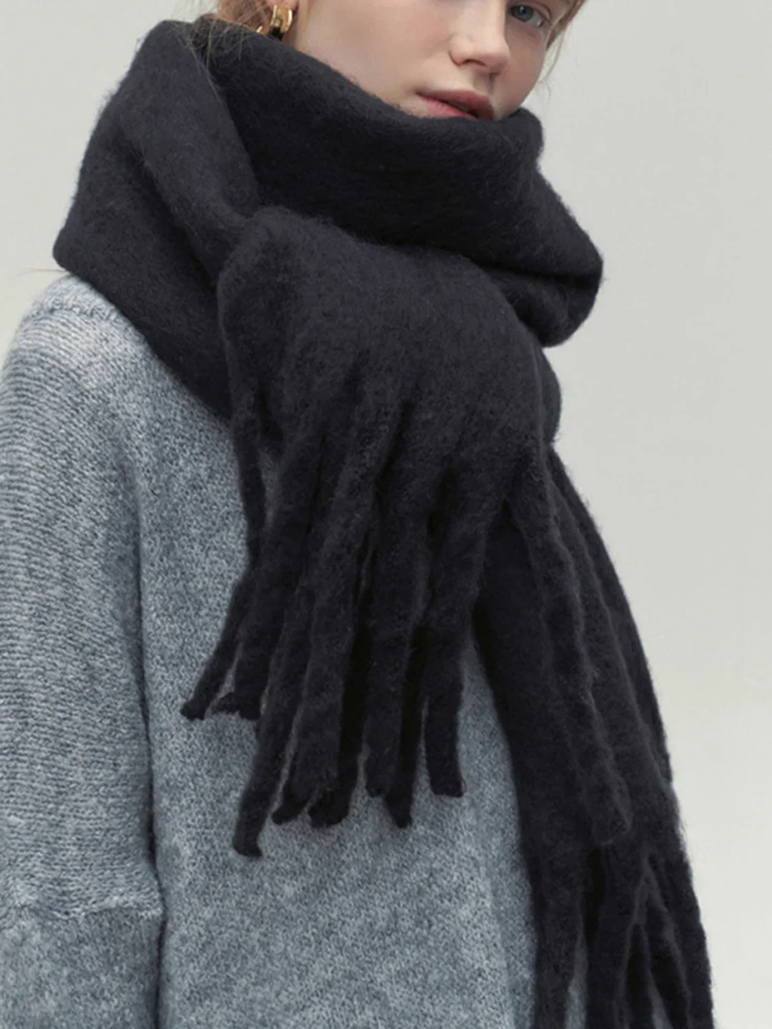 Minimalism Charming Scarf - Image 3