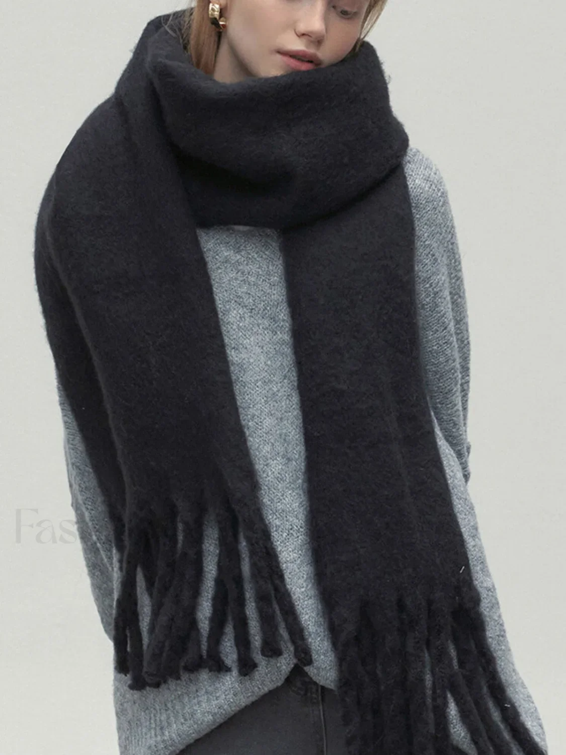 Minimalism Charming Scarf - Image 4