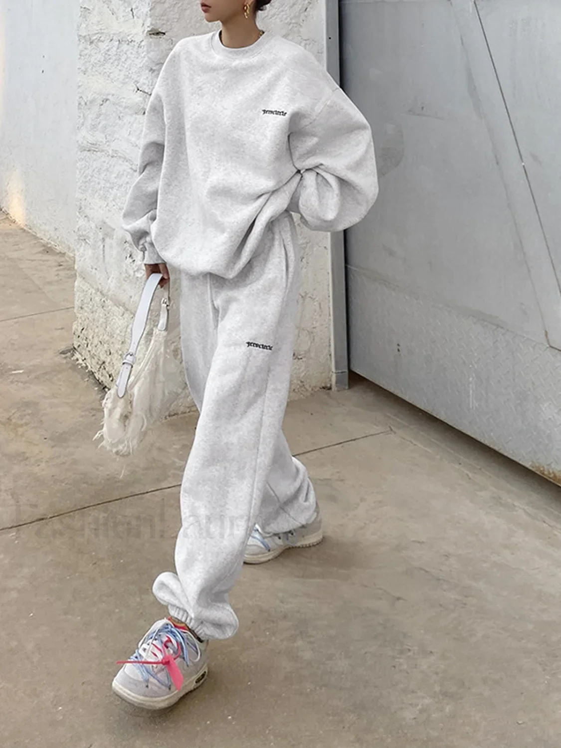 Minimalism Oversized Two Piece Modern Long Sleeve Pants Set - Image 8