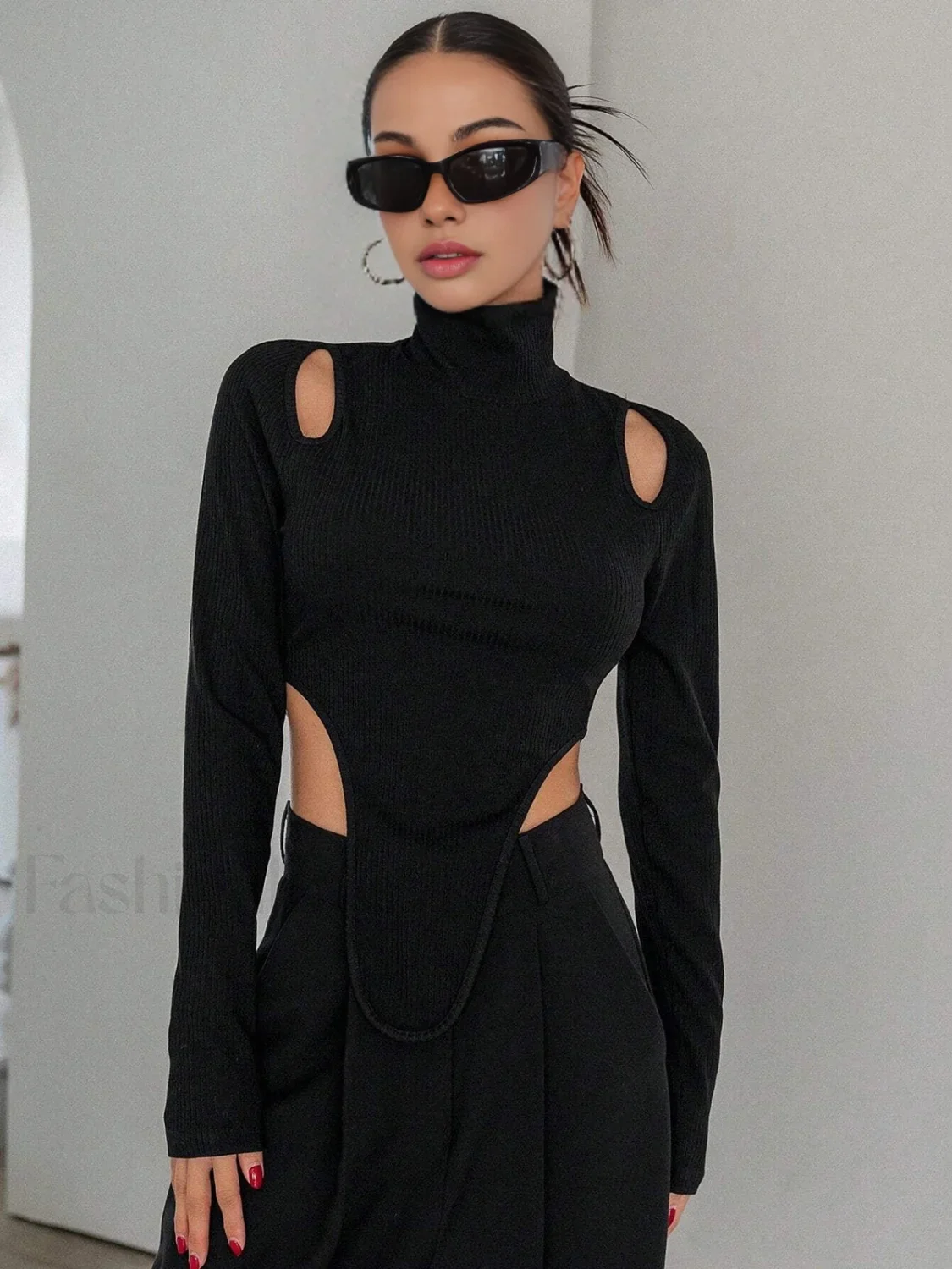 Cut Out High Trendy Neck Asymmetric Hem Top - Image 3