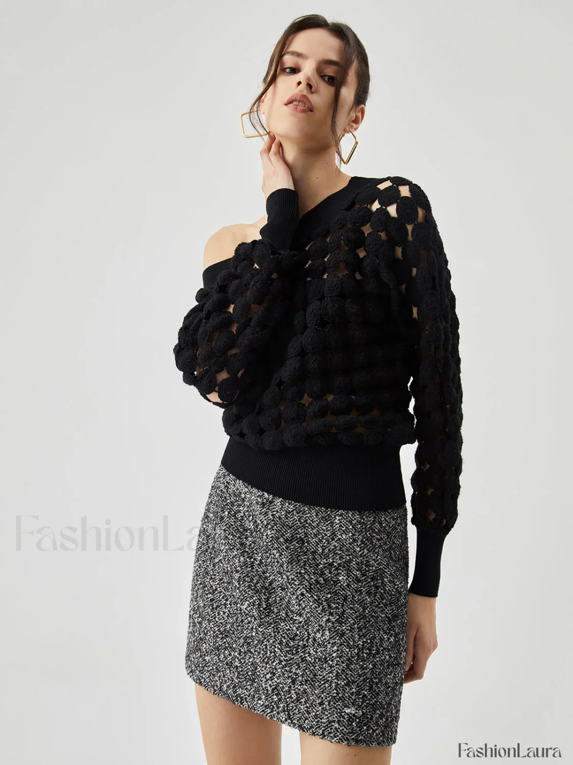 Crocheted Circle Hollow Trendy Off Shoulder Blouse - Image 18