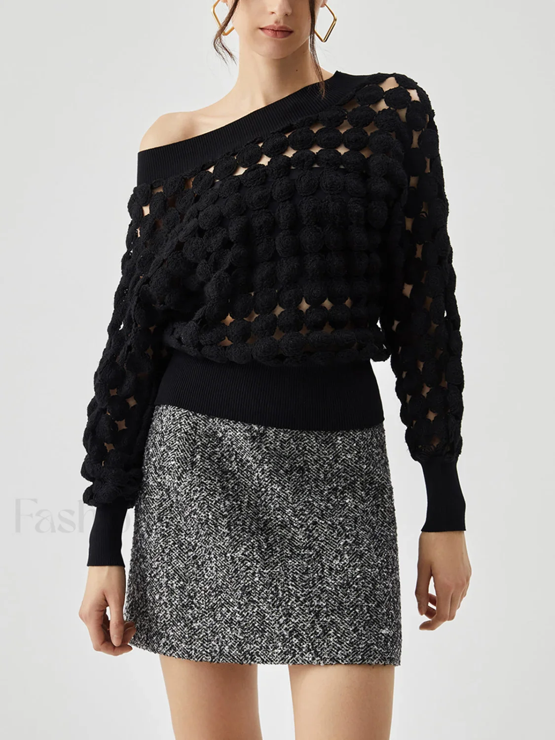 Crocheted Circle Hollow Trendy Off Shoulder Blouse - Image 3