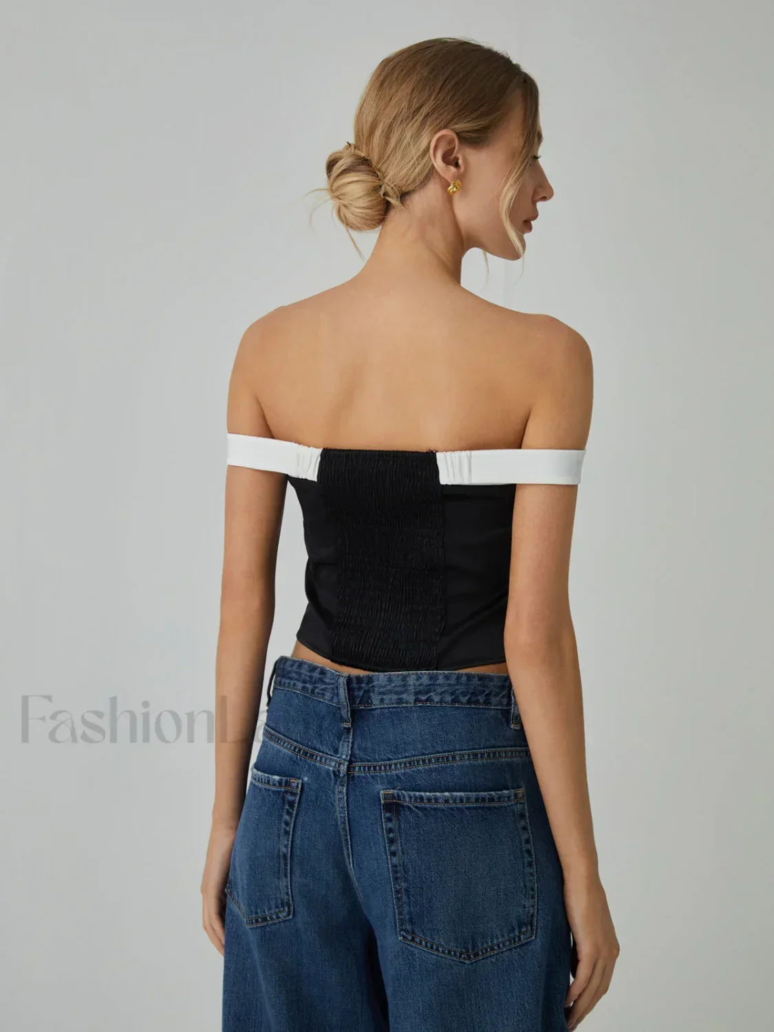 Contrast Trim Graceful Off-Shoulder Blouse - Image 3