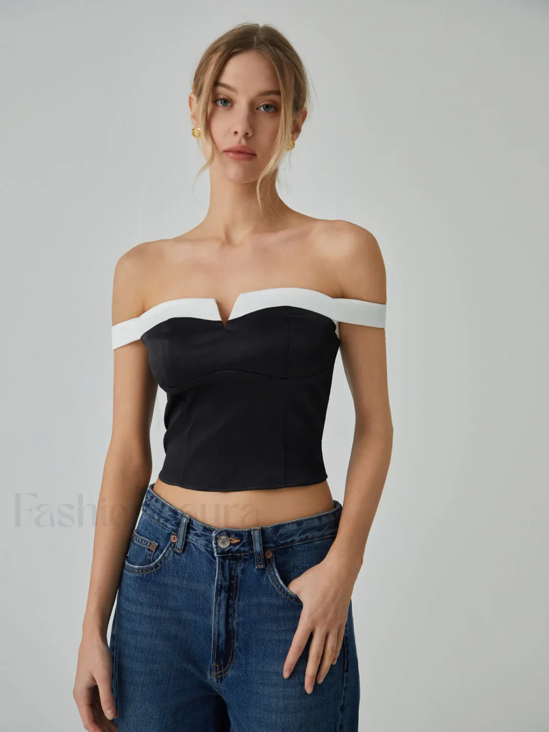 Contrast Trim Graceful Off-Shoulder Blouse - Image 4