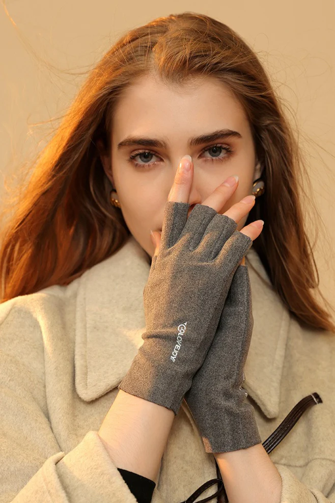 Fleece Lined Thermal Touchscreen Gloves - Image 6