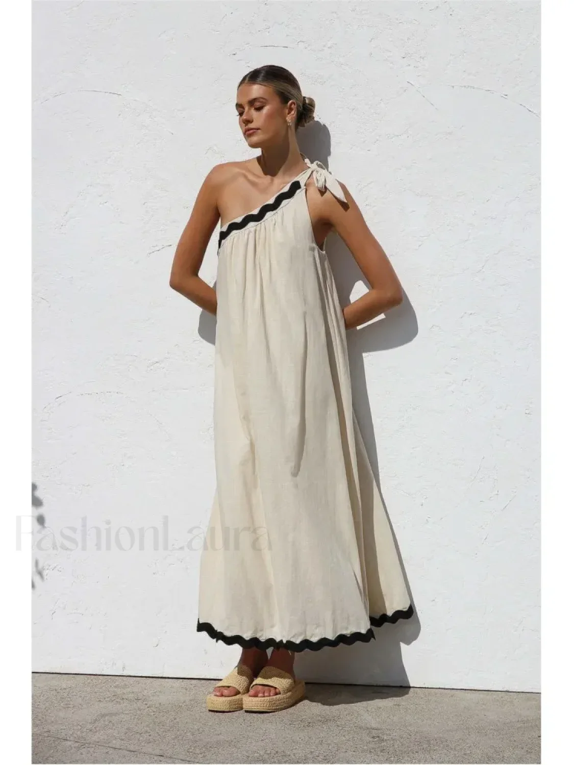 French Sloping-Shoulder Boho Dress - Image 9