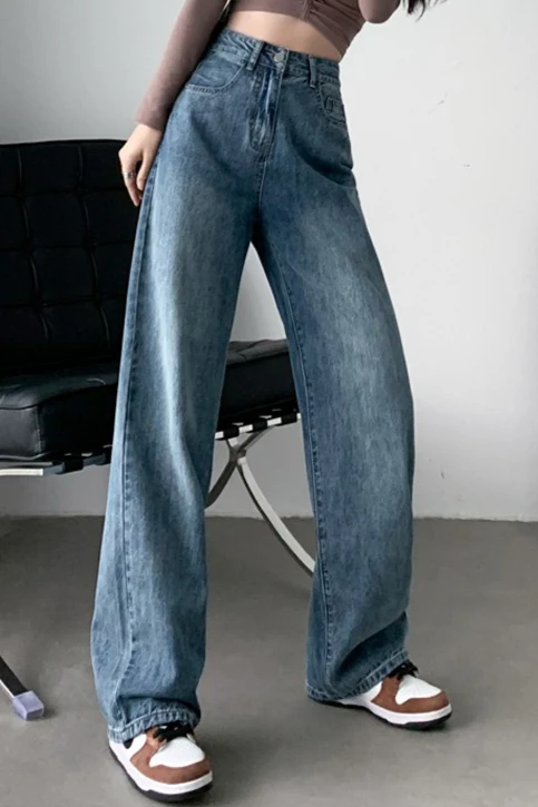 High Waist Relaxed Fluid Straight Jeans - Image 2
