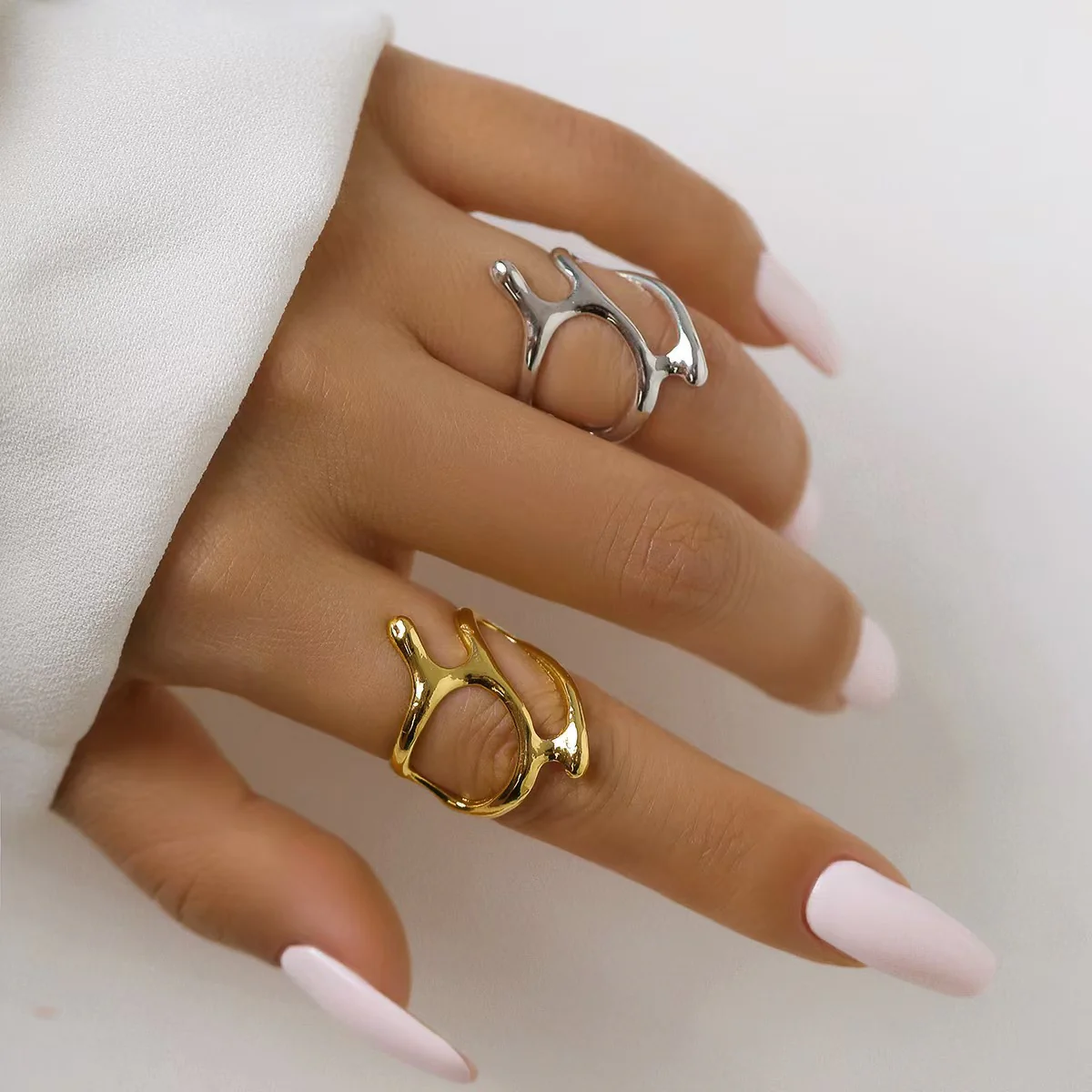 Hollow Geometric Irregular Open Knuckle Ring - Image 3