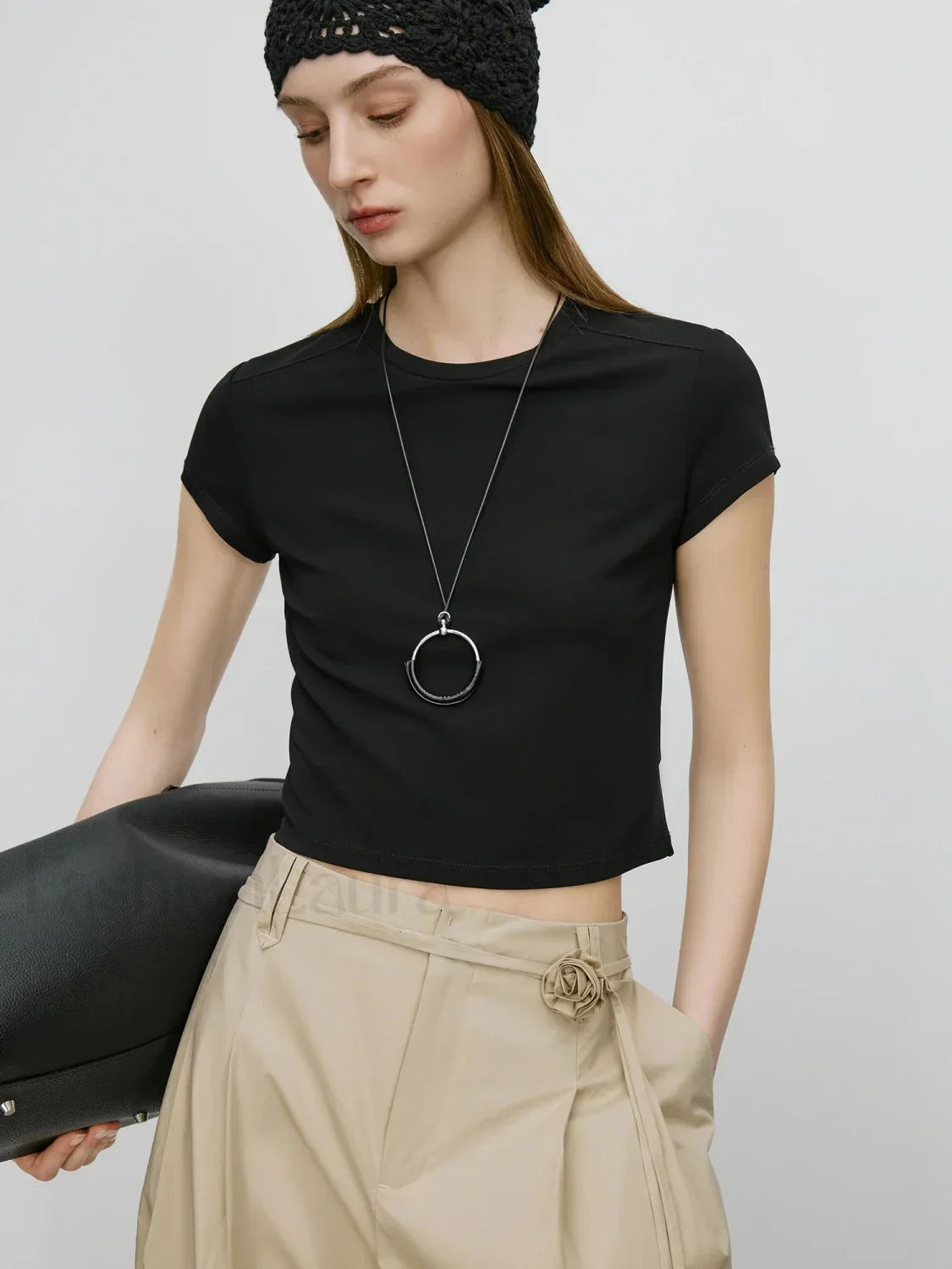 Ice-Feel Slim Black Short Sleeve T-Shirt - Image 6