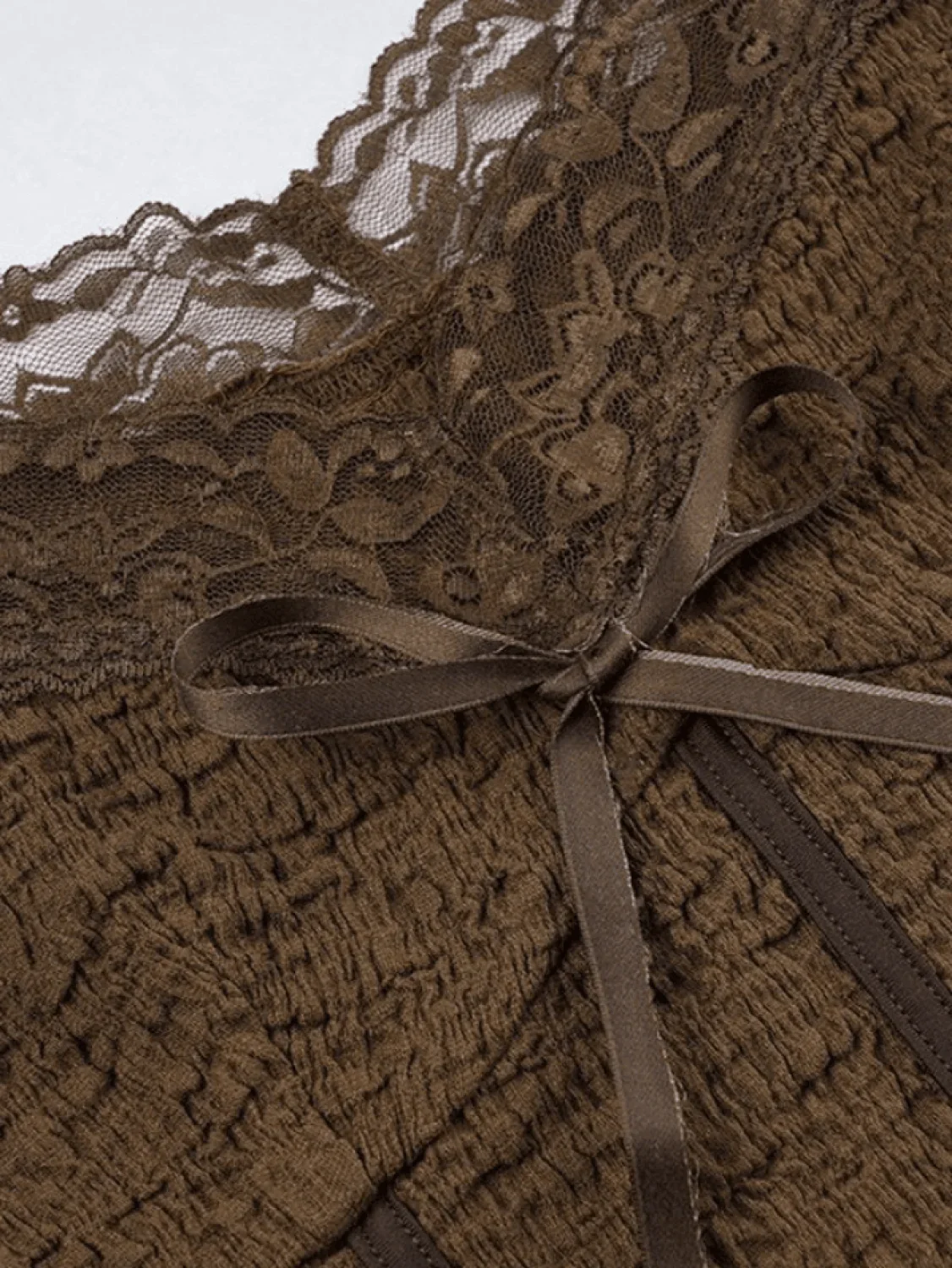 Lace Trim Crinkle Cropped Blouse - Image 4