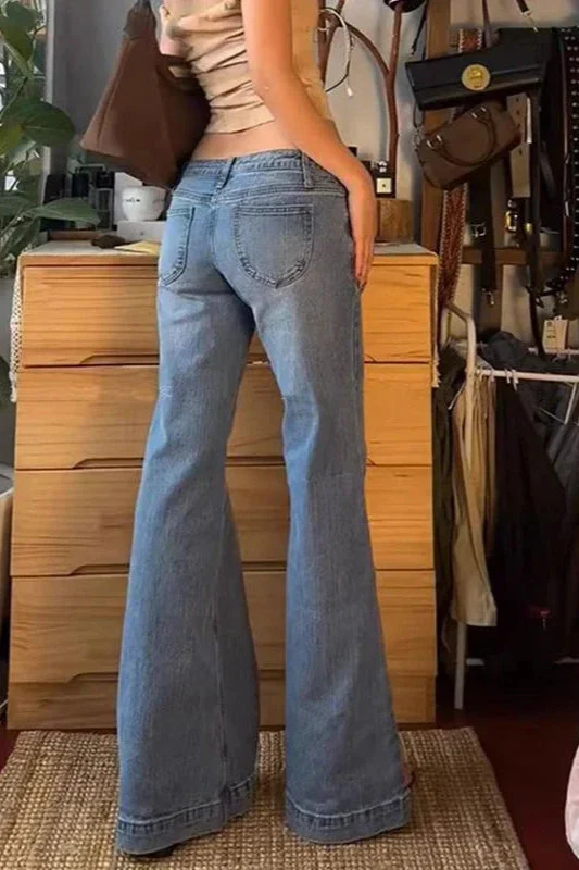 Low Waist Washed Flare Jeans - Image 3