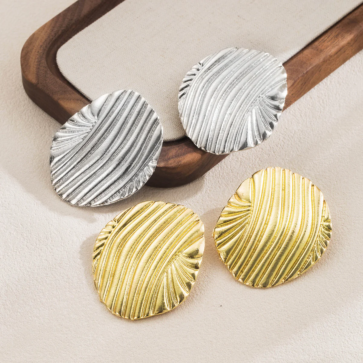 Minimalist Linear Geometric Earrings - Image 4