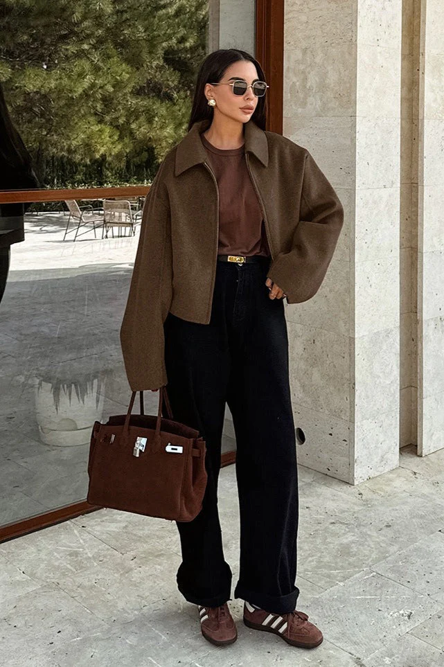 Minimalist Wool Cropped Jacket - Image 4