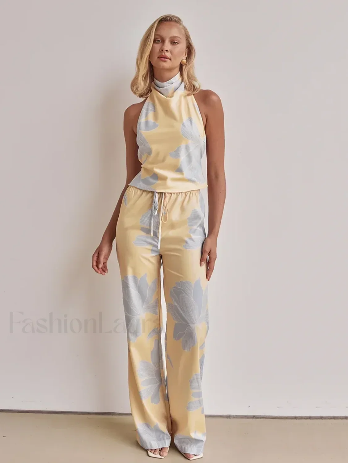 Printing Halter Backless Pants Two Piece Set - Image 11