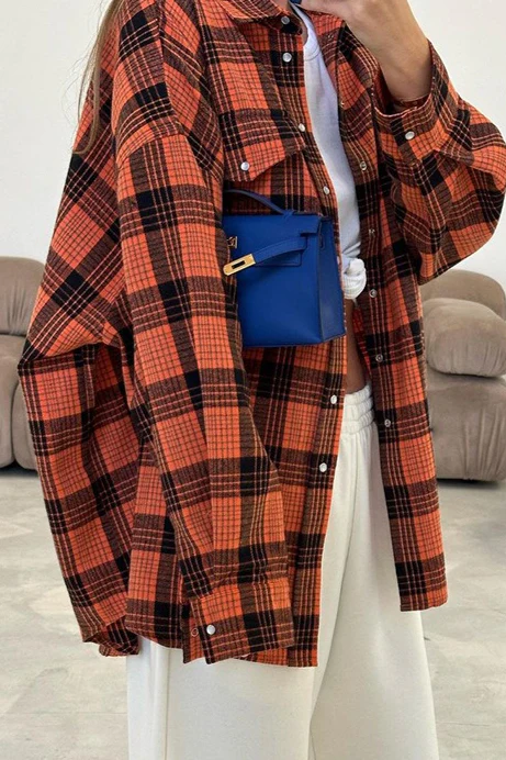 Relaxed Fit Mid Length Plaid Blouse - Image 4