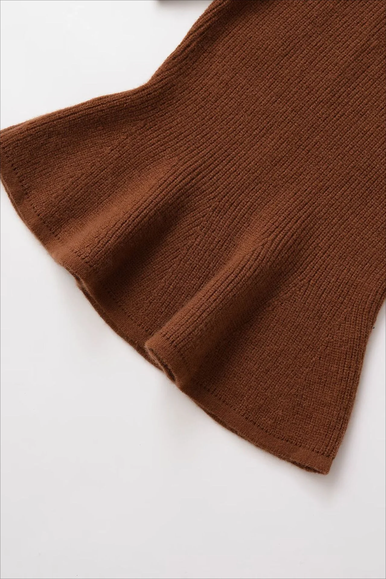 Relaxed Hem Detail Ribbed Knit Top - Image 5