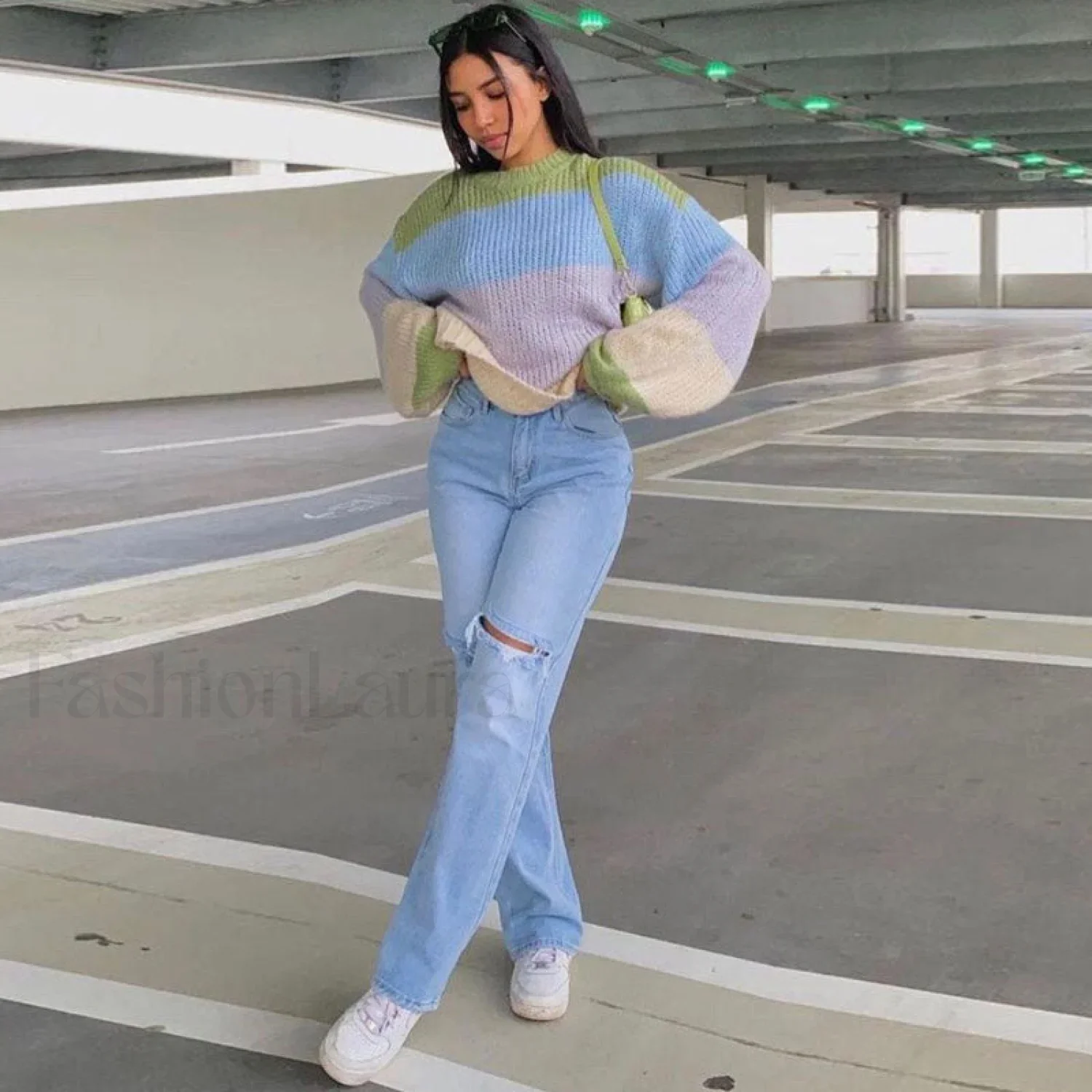 Cut Out High Waist Frayed Straight Leg Jeans - Light Blue - Image 7