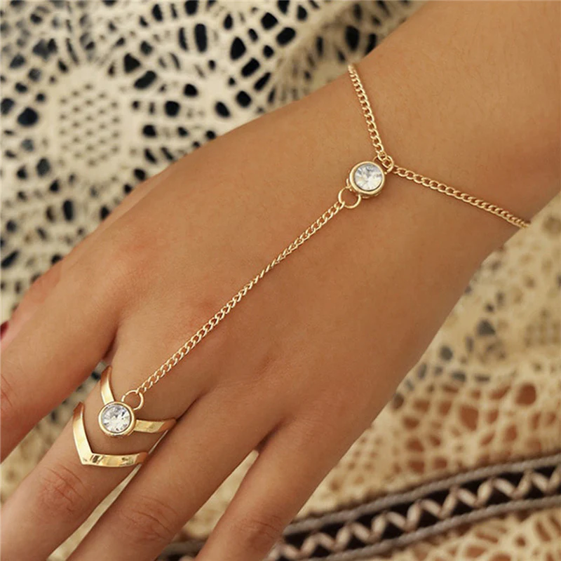Retro Openwork Arrow Ring Finger Bracelet - Image 2