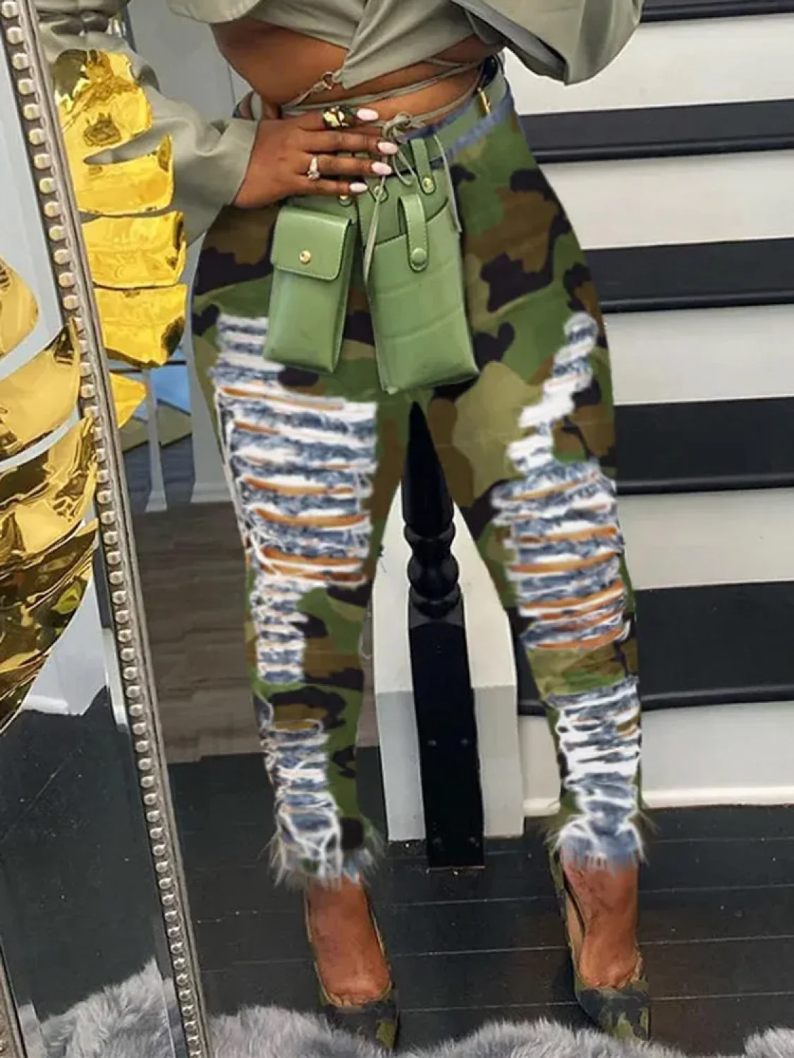 Ripped Camouflage Printed Jeans - Image 11