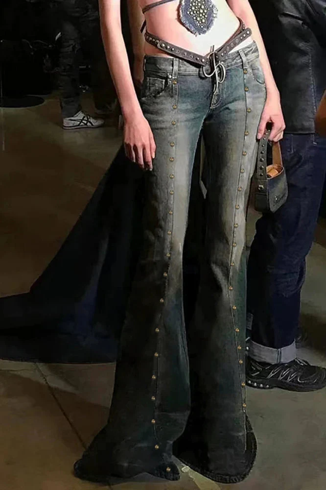 Rivet Stitch Low Rise Flared Jeans - Image 5