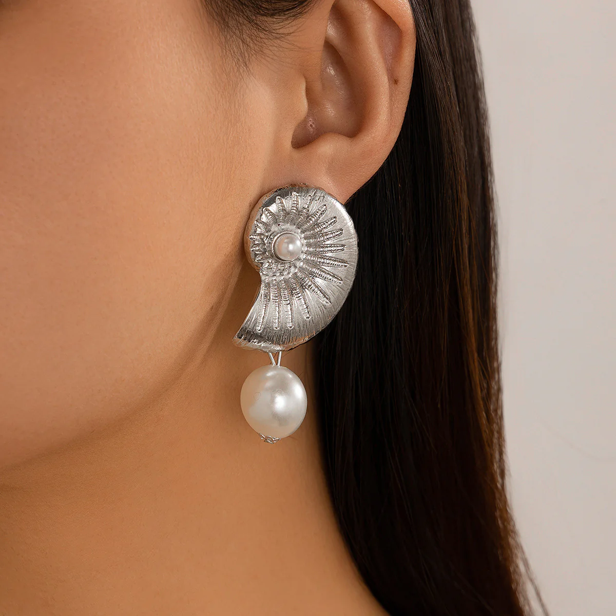 Seashell Pearl Mix Textured Stud Earrings - Image 5