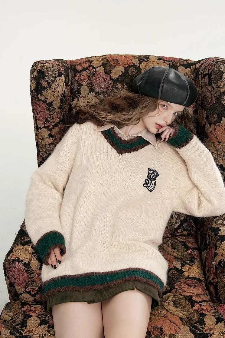 Soft Mohair V Neck Pullover Sweater - Image 7