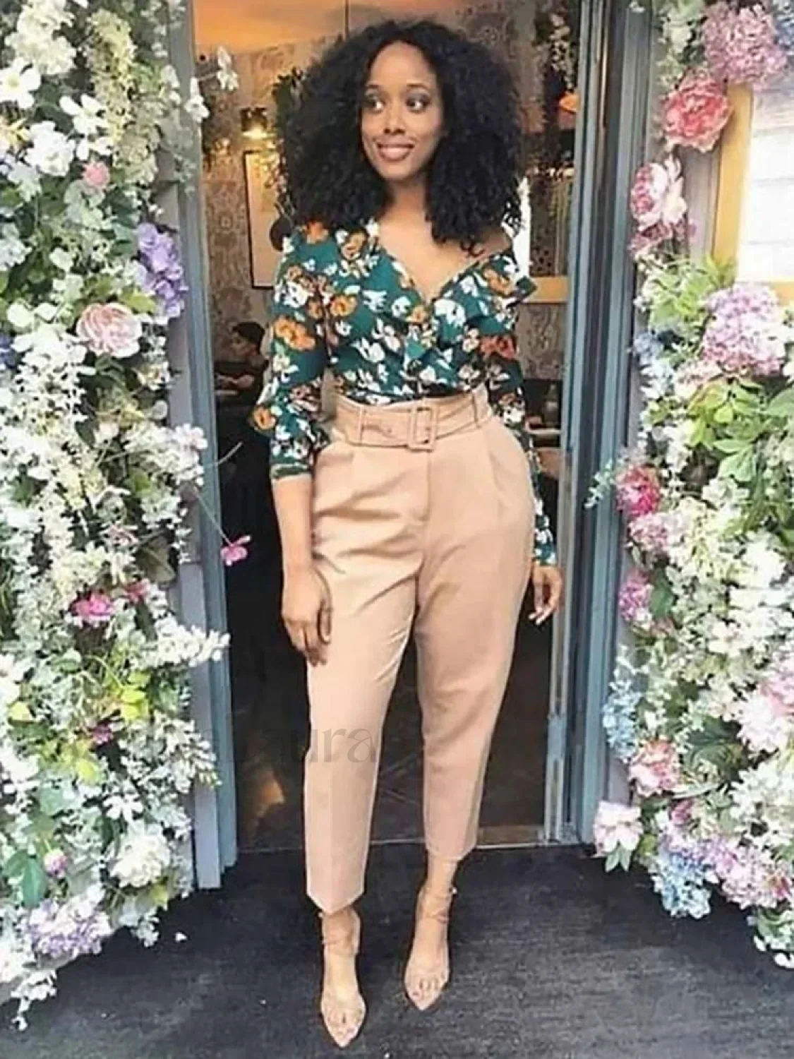 Solid Color Belted Pencil  Pants - Image 3