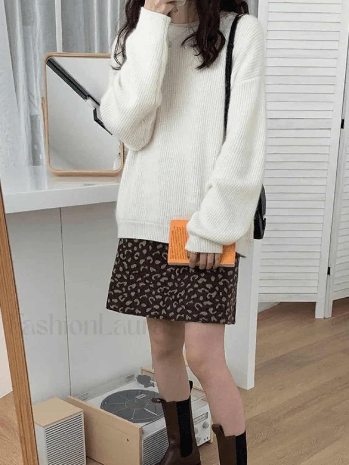Solid Color Crew Neck Pullover Sweater - Image 16