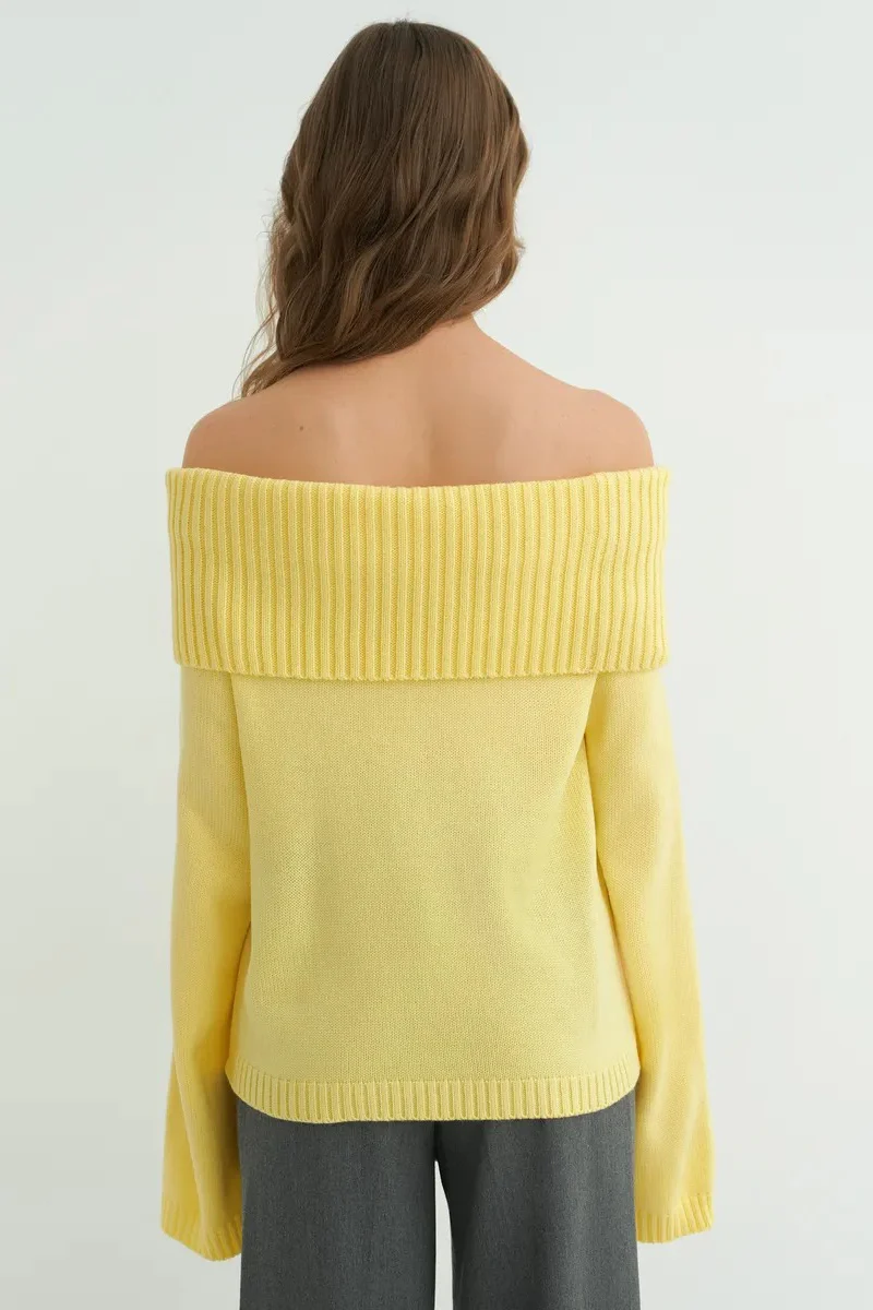 Solid Color Off Shoulder Knitted Sweater - Image 6