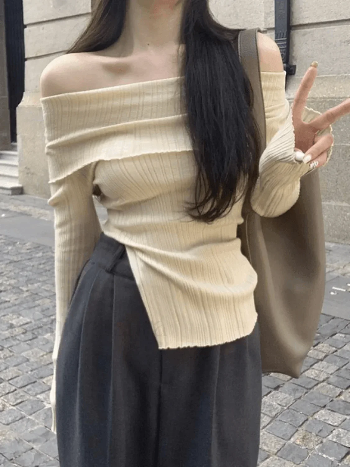 Split Off Shoulder Ribbed Knit Top - Image 23