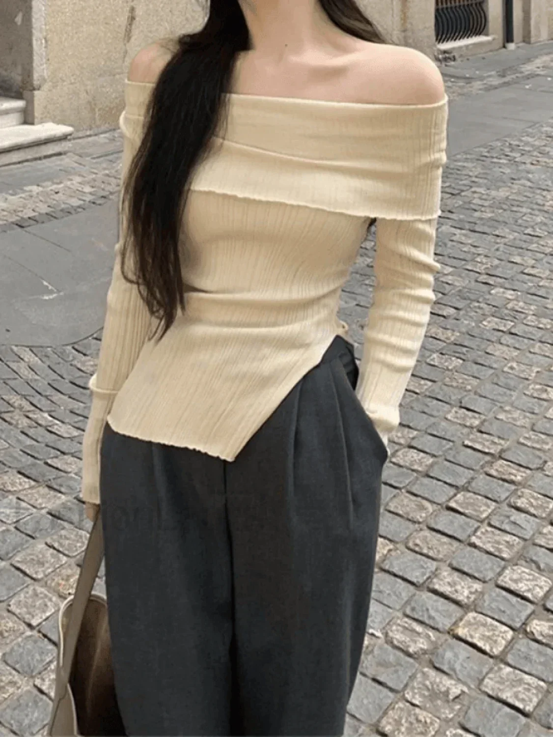 Split Off Shoulder Ribbed Knit Top - Image 4