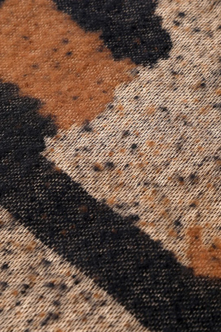 Thick Loop Knit Leopard Pattern Scarf - Image 10
