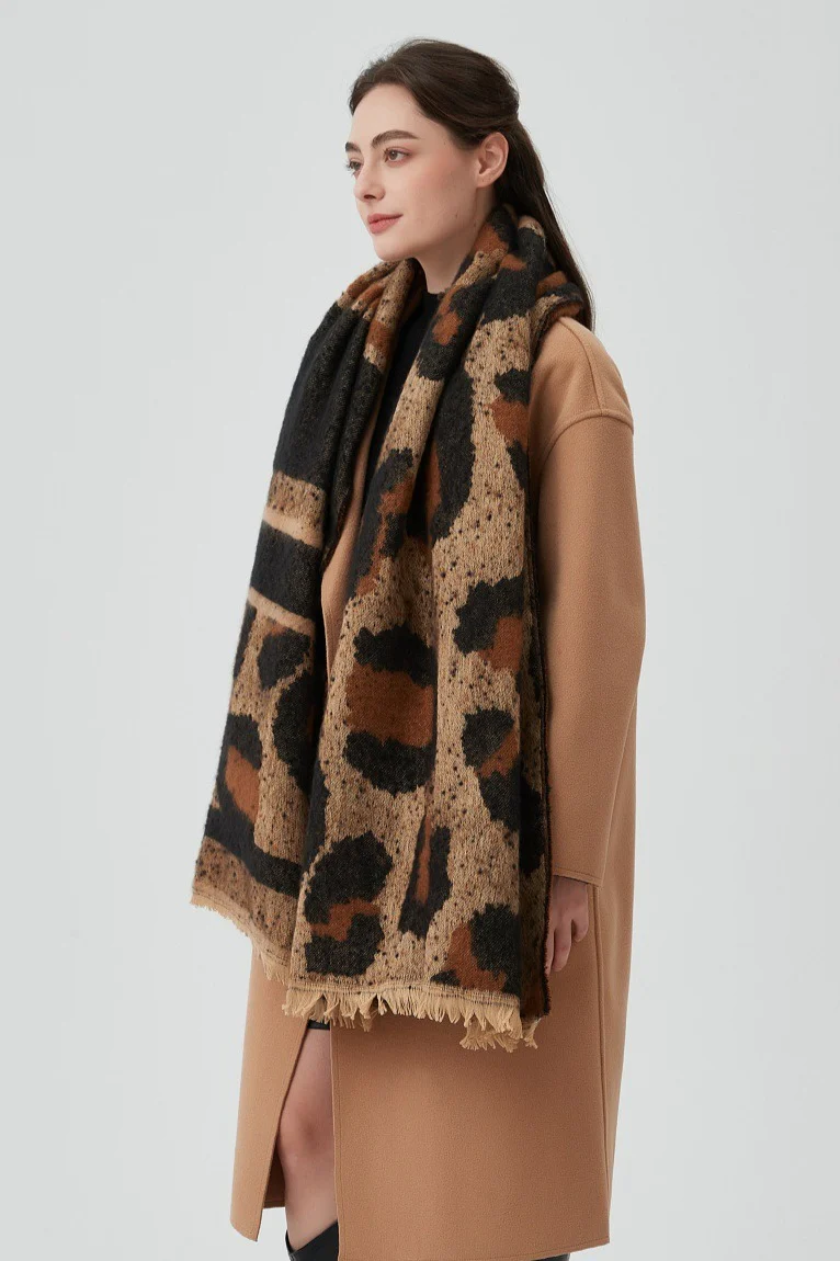 Thick Loop Knit Leopard Pattern Scarf - Image 5